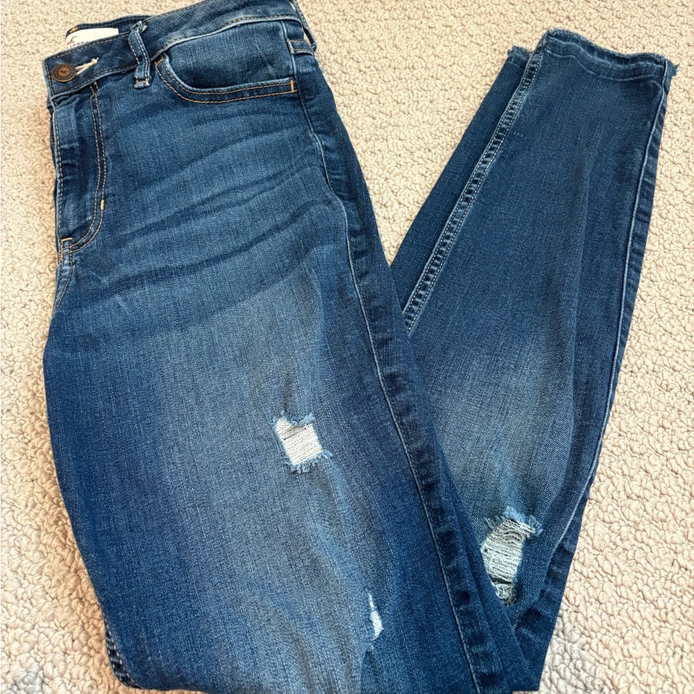HOLLISTER Distressed High Rise Super Skinny